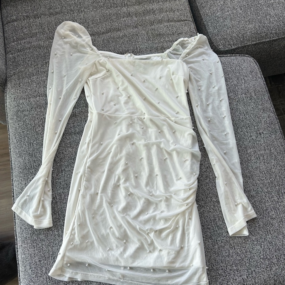 LuLu’s white pearl dress